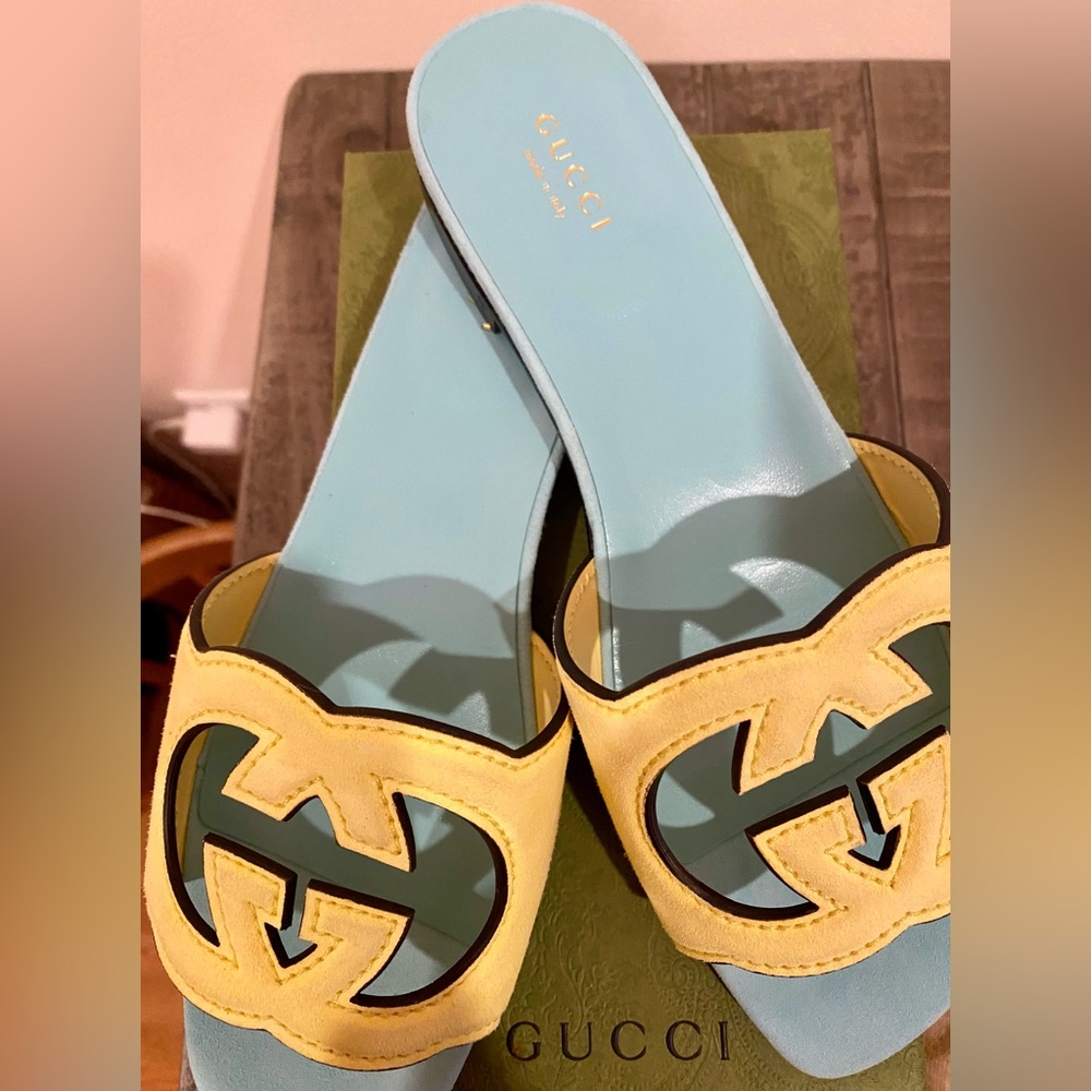 GUCCI Interlocking G Slide Cutout Sandal- Yellow.  Size 38.